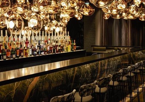 The Cloud One, bar