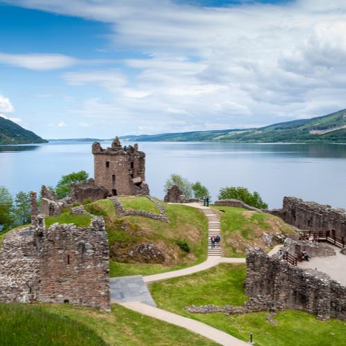 Loch Ness, Urquahrt Castle